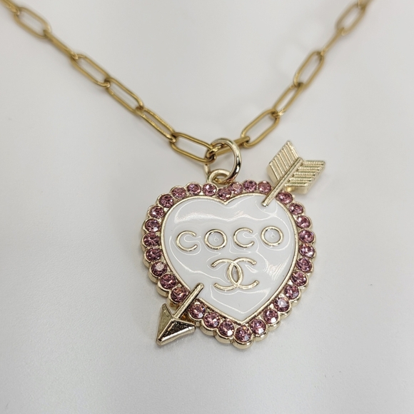 CHANEL Heart Necklace with Pink and Gold Details - Picture 2 of 3